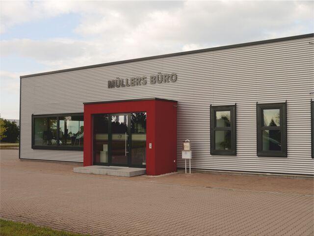 Aufbau  und Aufsatzrollladen  in  Theuma