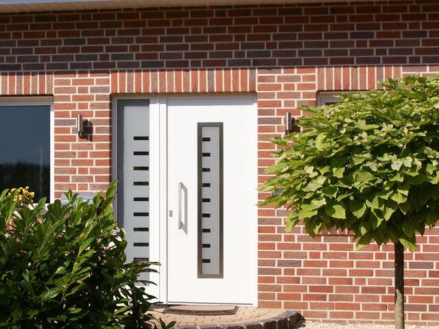 Haustüren  in  Arnsdorf bei Dresden